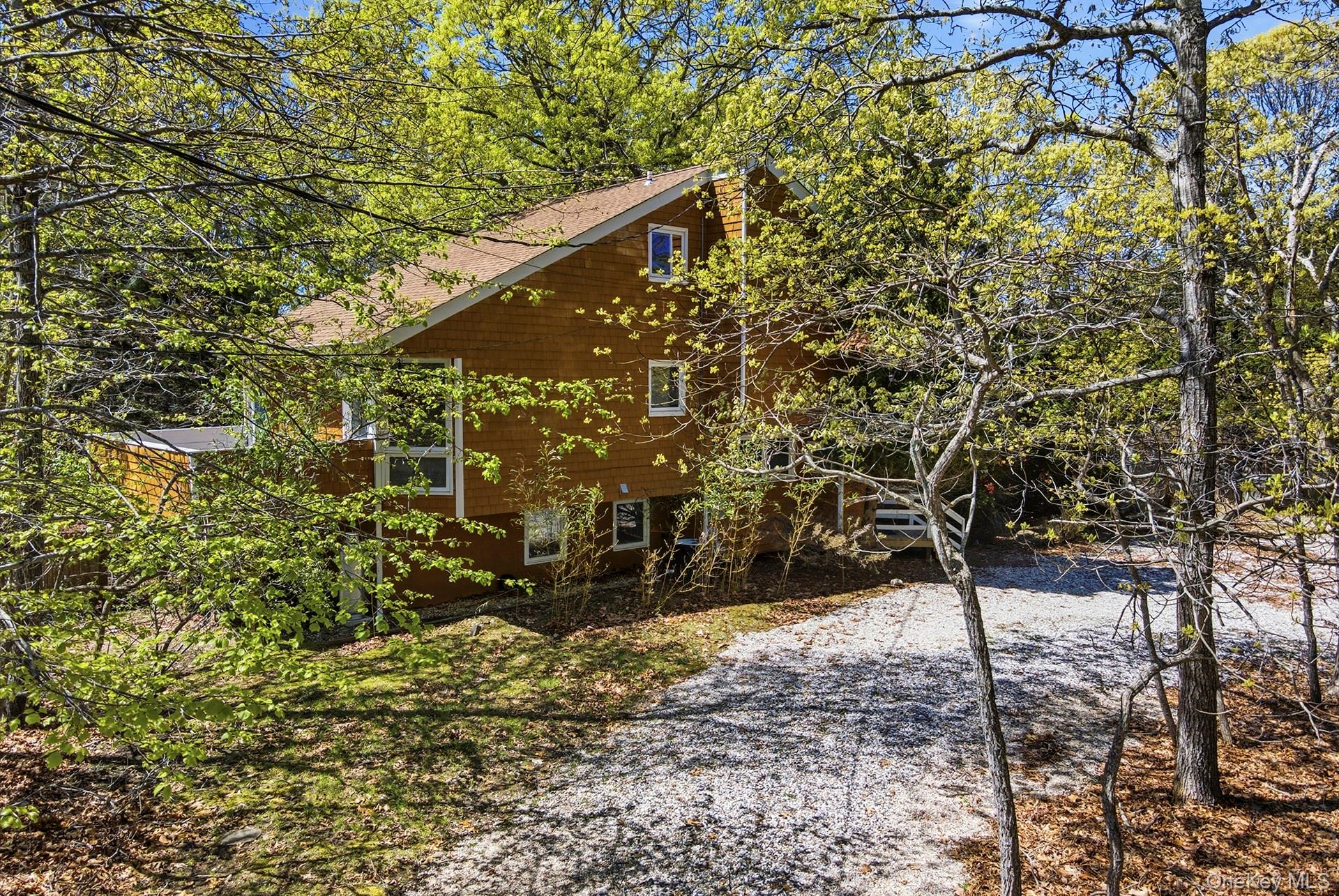 20 Norfolk Drive Property Photo 2