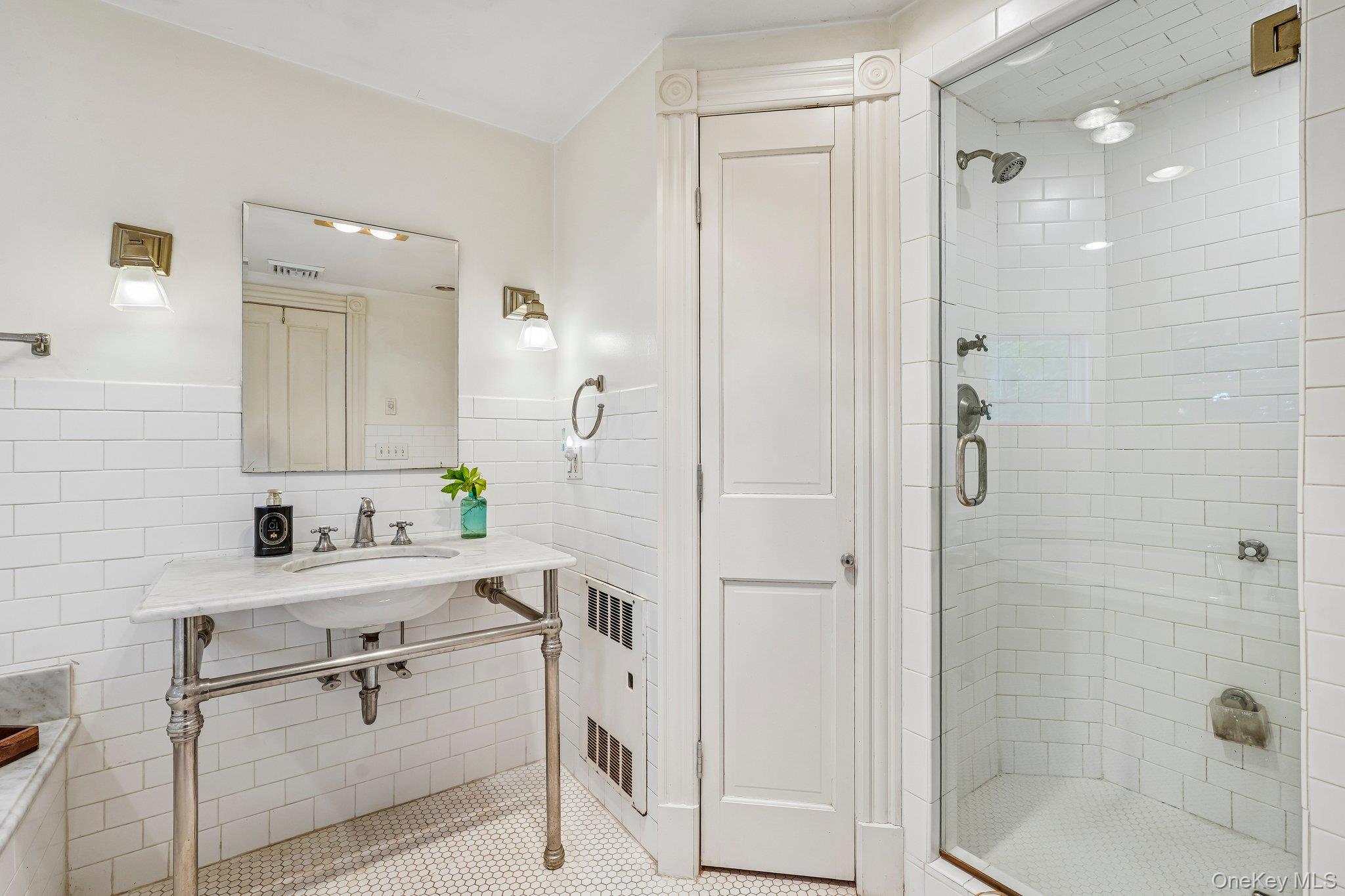 54 Hillside Avenue Property Photo 23