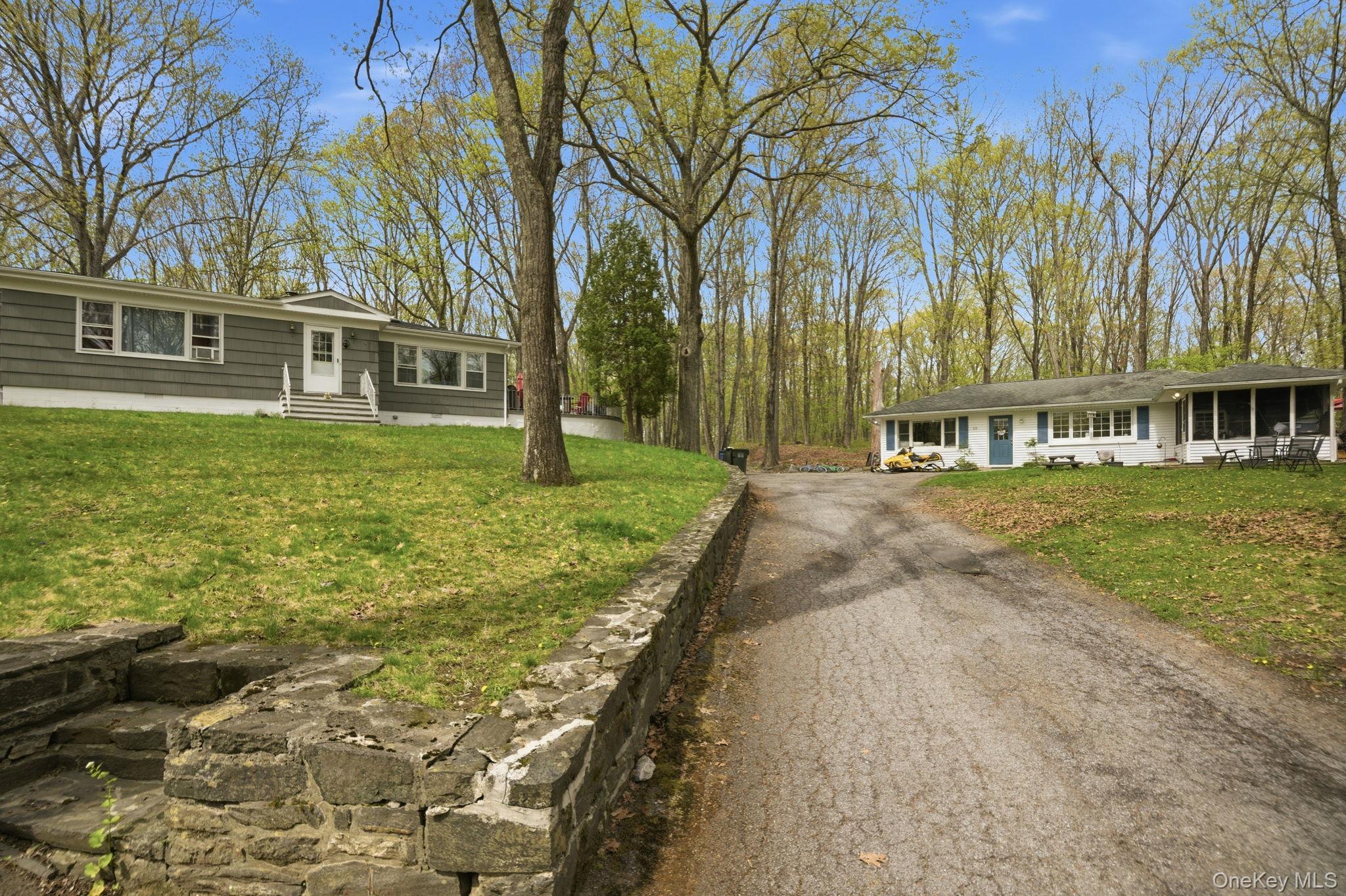 54-58 De Liso Lane Property Photo 1