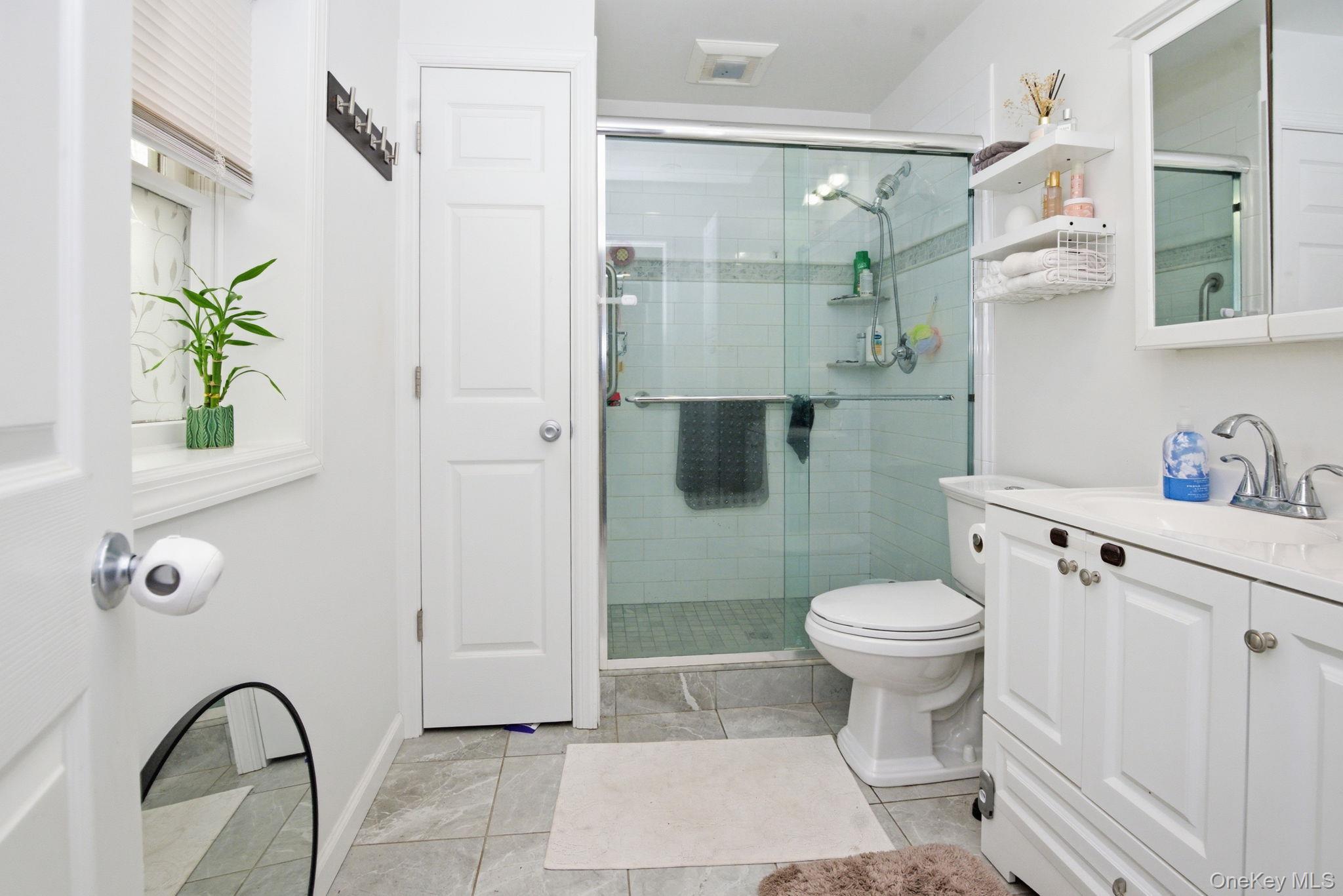 54-58 De Liso Lane Property Photo 8