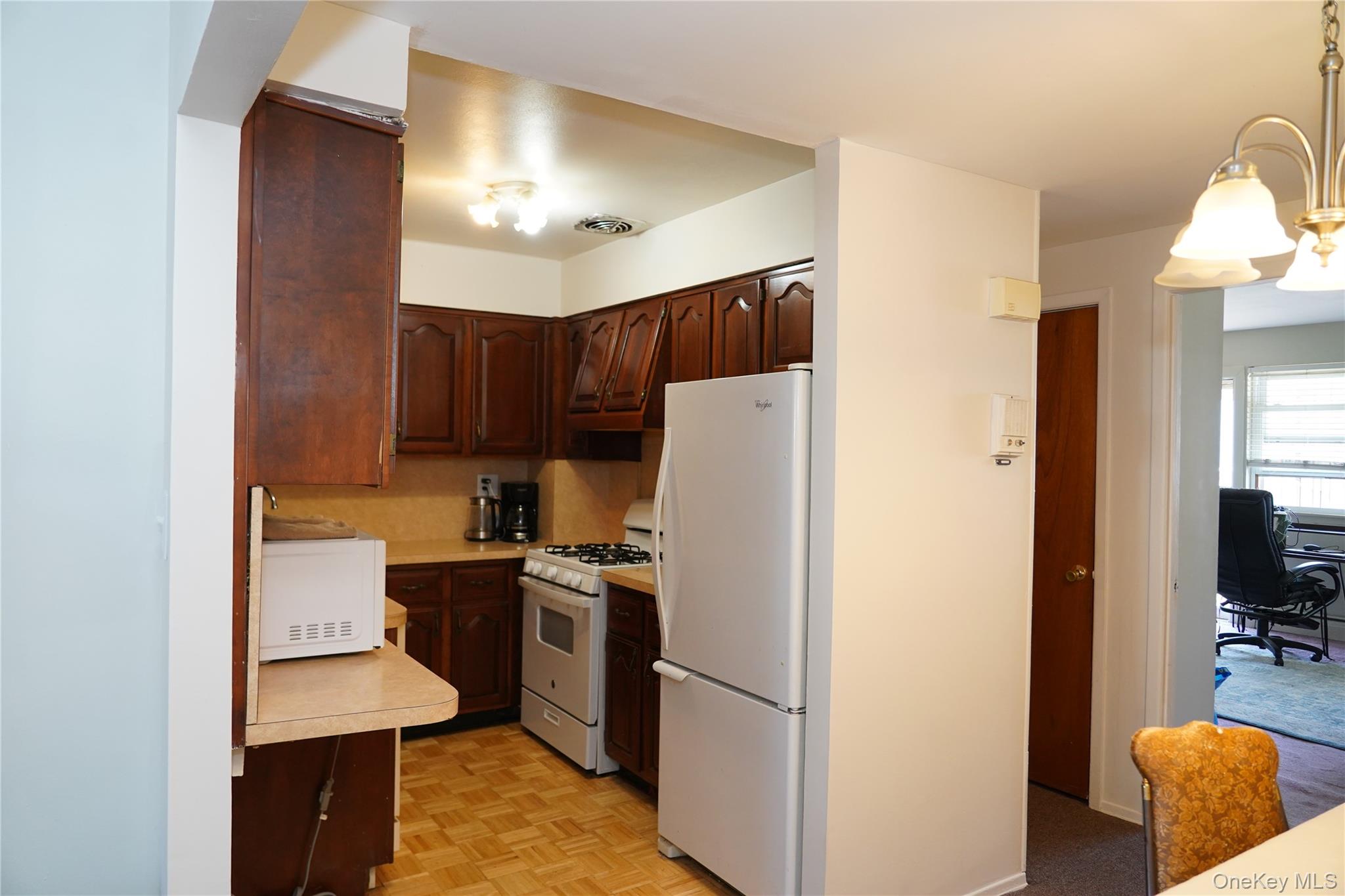 9720 88th Street Property Photo 11