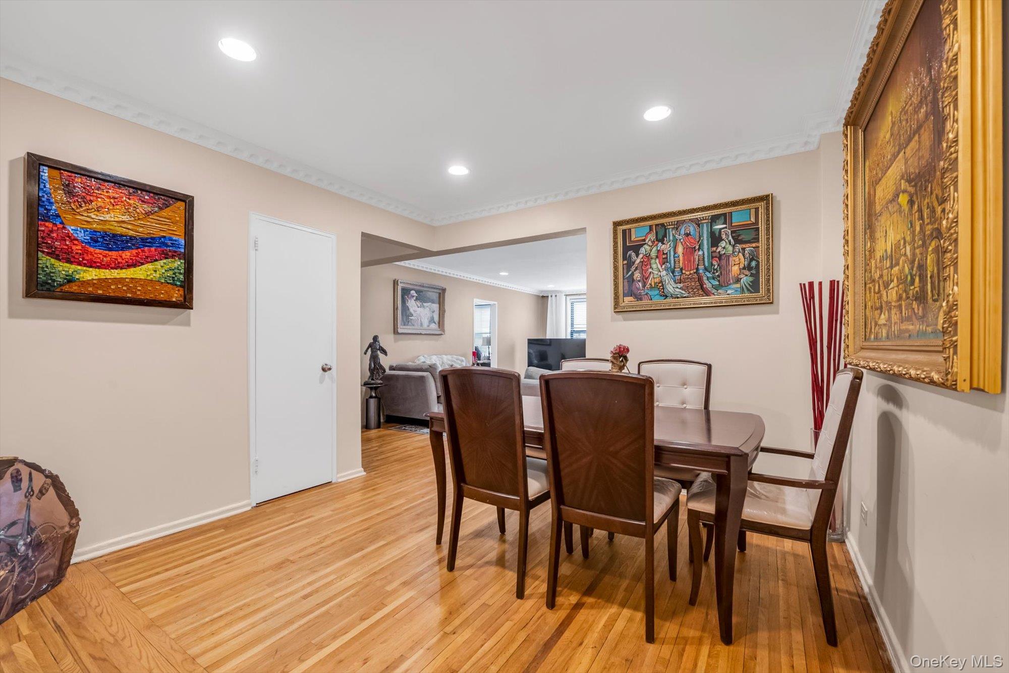 100-25 Queens Boulevard 6e Property Photo 2