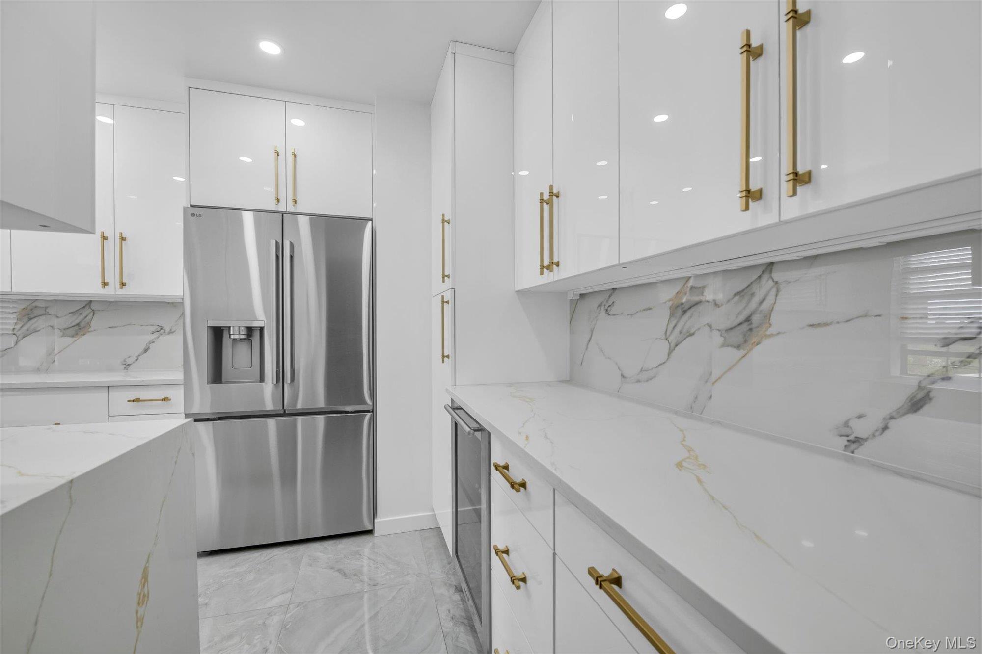 100-25 Queens Boulevard 6e Property Photo 7