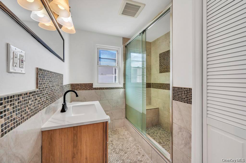 627 10th Avenue Property Photo 15