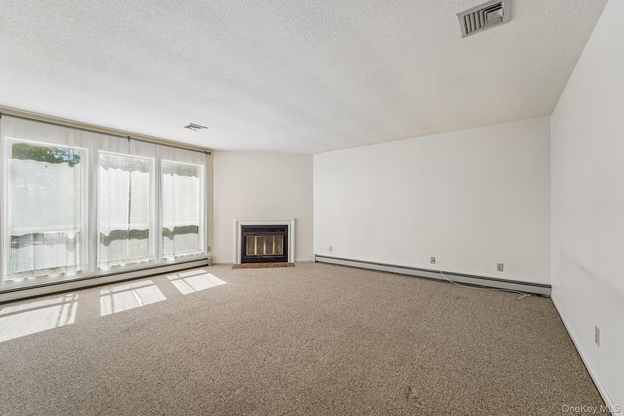 18 Brooke Hollow Lane Property Photo 8
