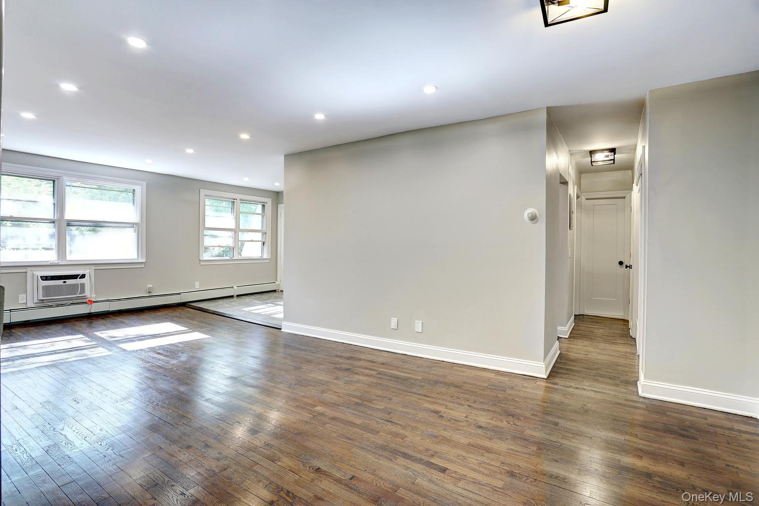 152 Kearsing Parkway E Property Photo 2
