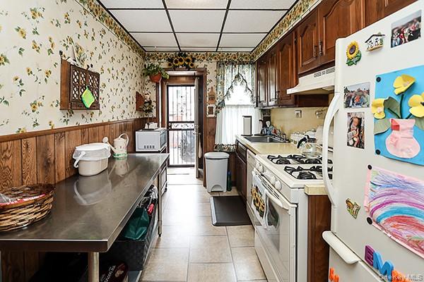 7833 74th Street Property Photo 17