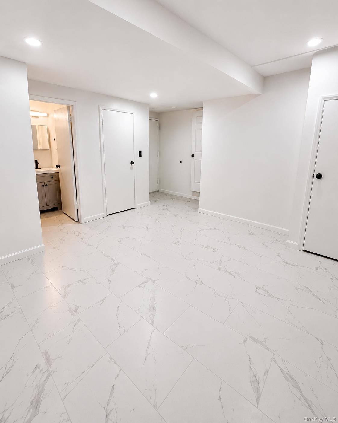 3240 Netherland Avenue 1c Property Photo 6