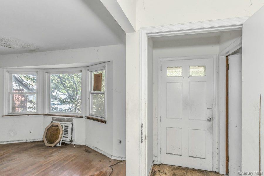 178 S Long Beach Road Property Photo 11