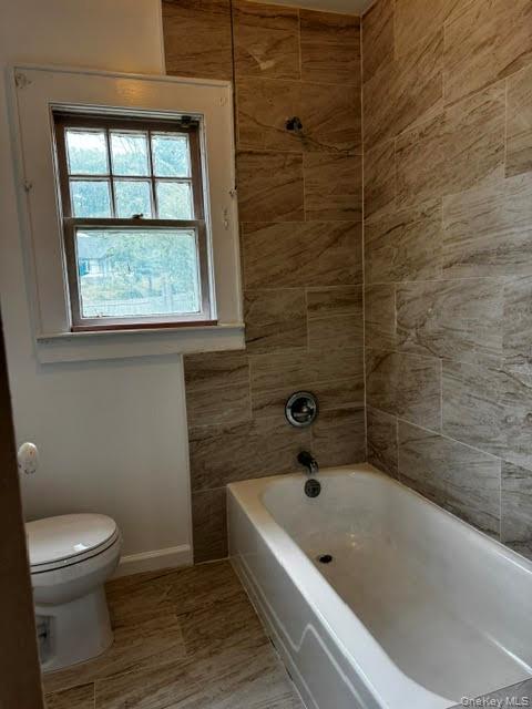 135 Winding Street Property Photo 13