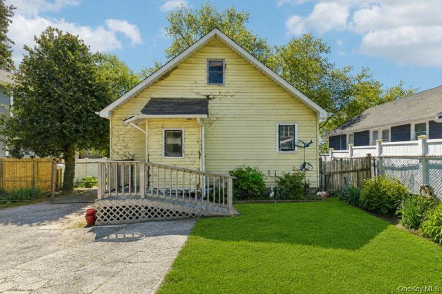 135 Winding Street Property Photo 23