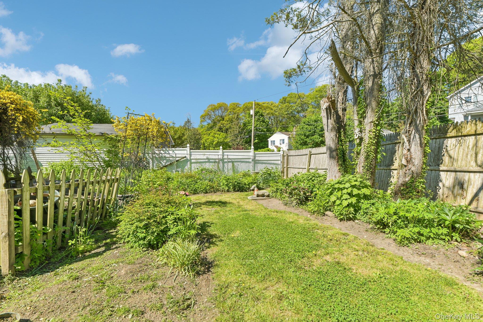 135 Winding Street Property Photo 28