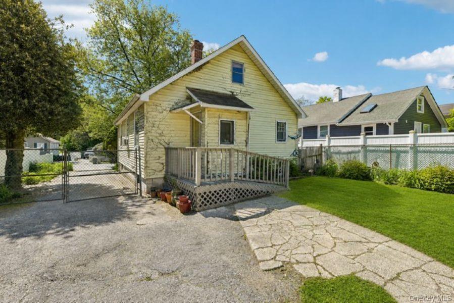135 Winding Street Property Photo 29