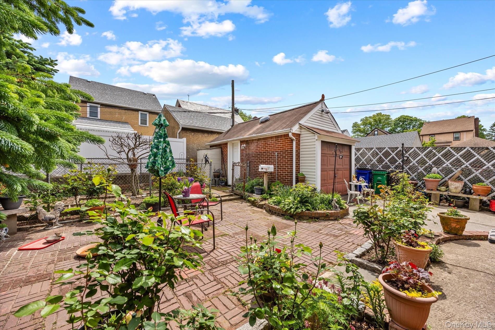 3221 168th Street Property Photo 5