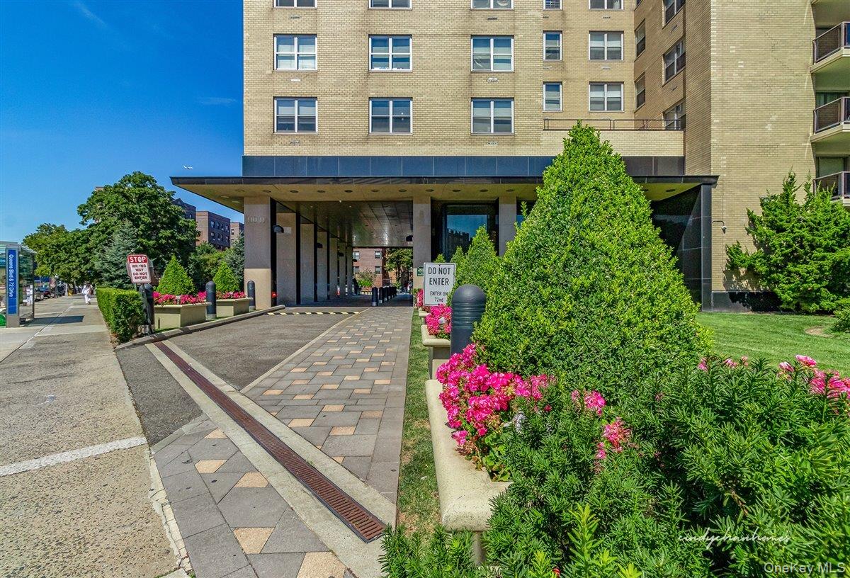 110-11 Queens Boulevard 6M Property Photo 1
