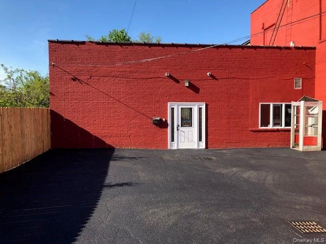 364 Washington Street Property Photo 6