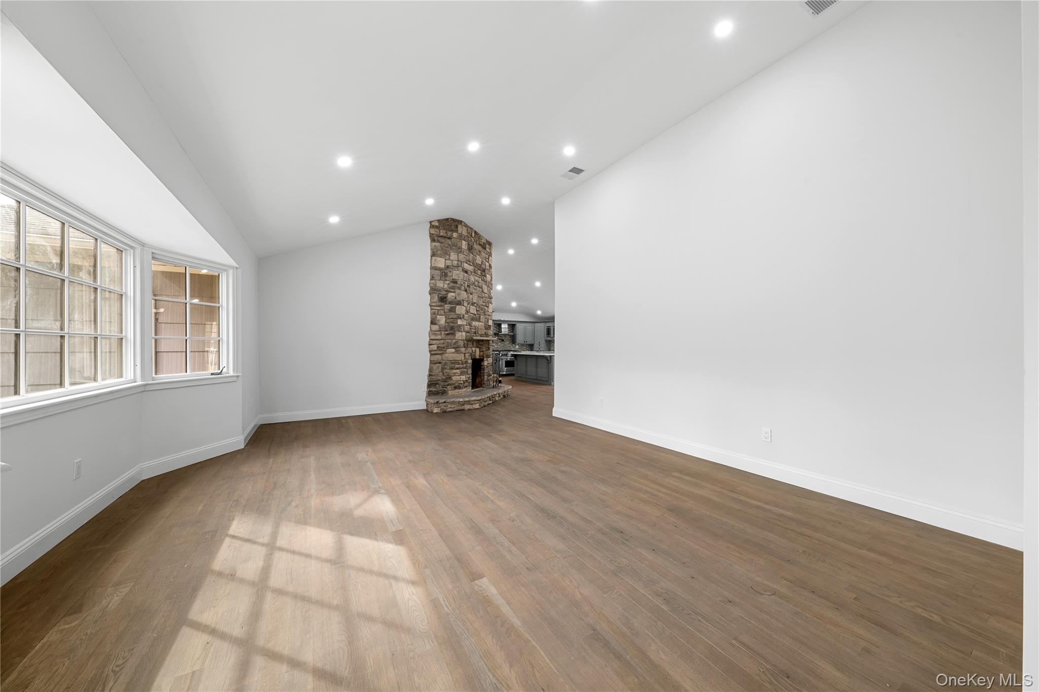 257 Southlawn Avenue Property Photo 6