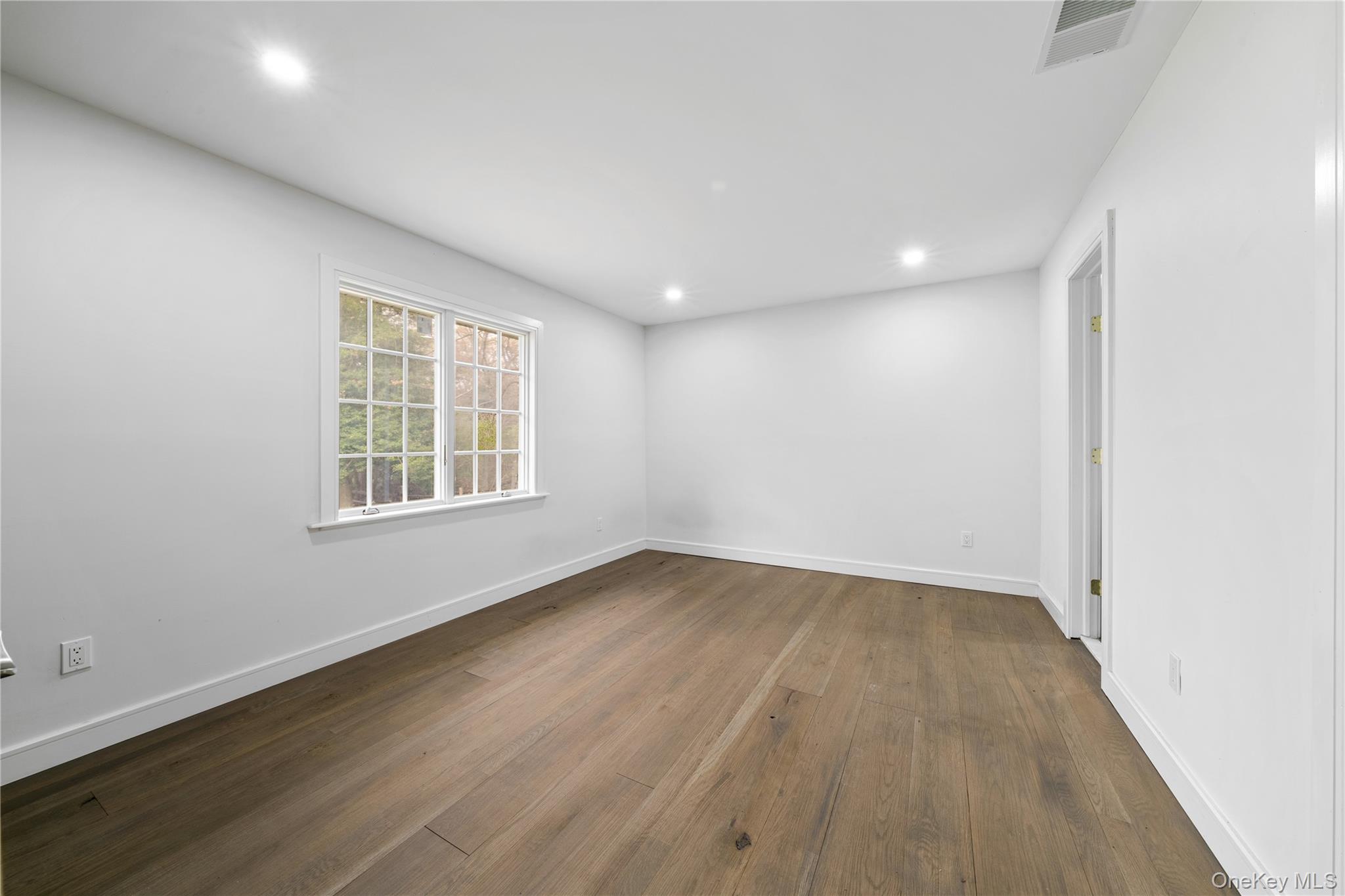 257 Southlawn Avenue Property Photo 21