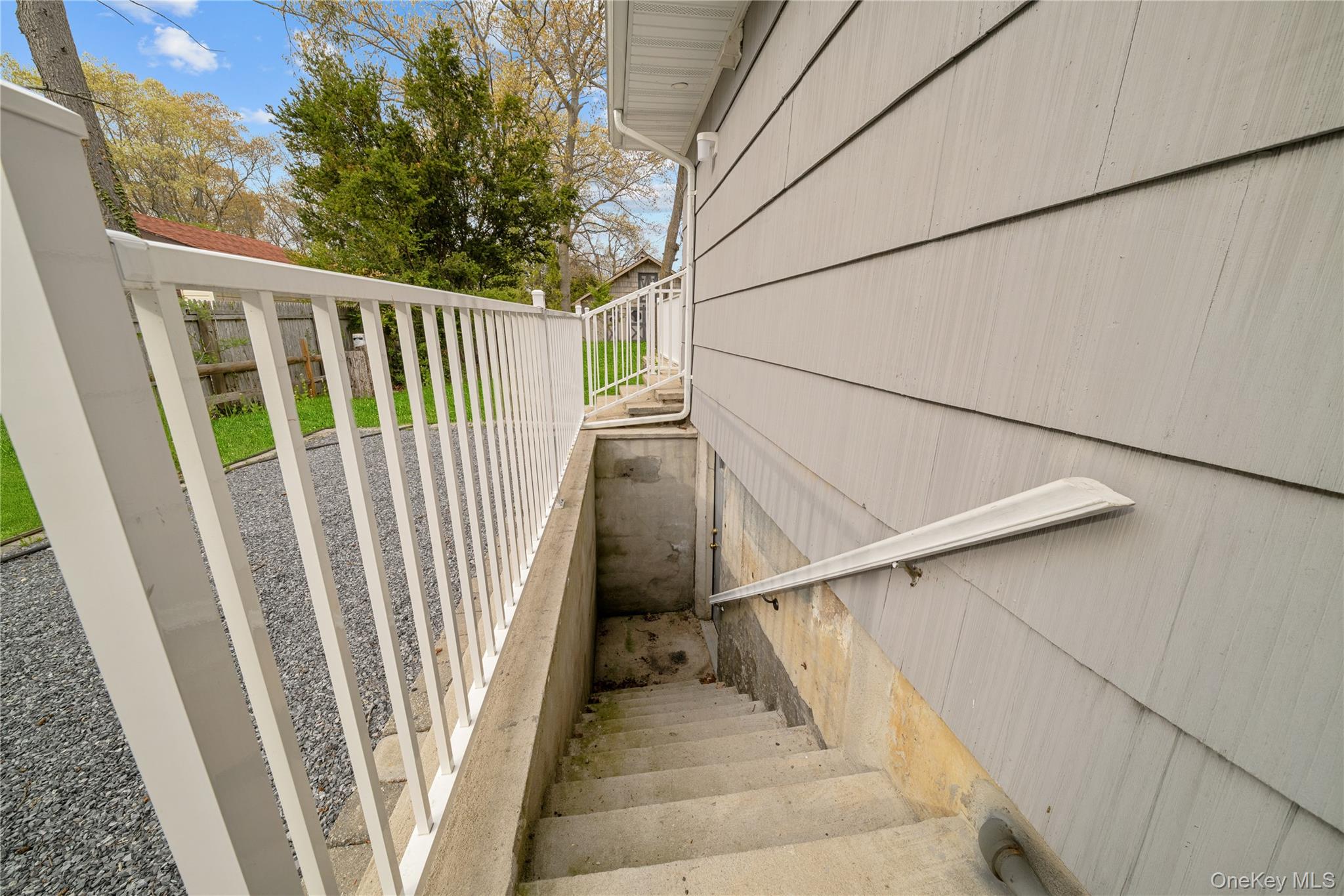 257 Southlawn Avenue Property Photo 35