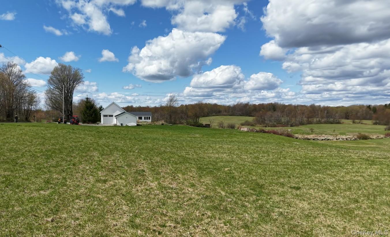 1702 Diary Hill Road Property Photo 4