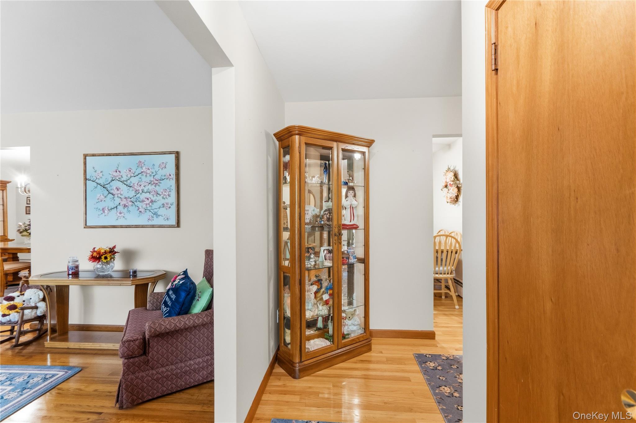 6 Canterbury Court Property Photo 8