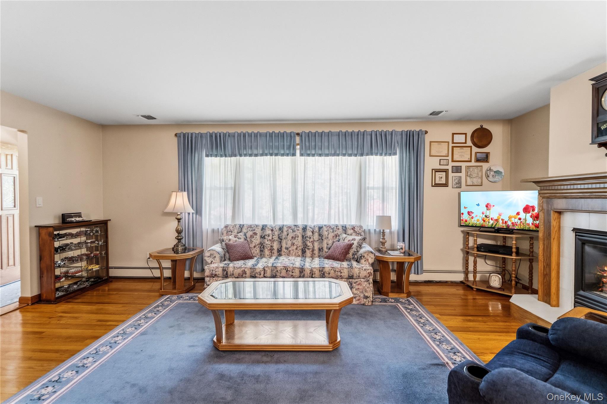 6 Canterbury Court Property Photo 10