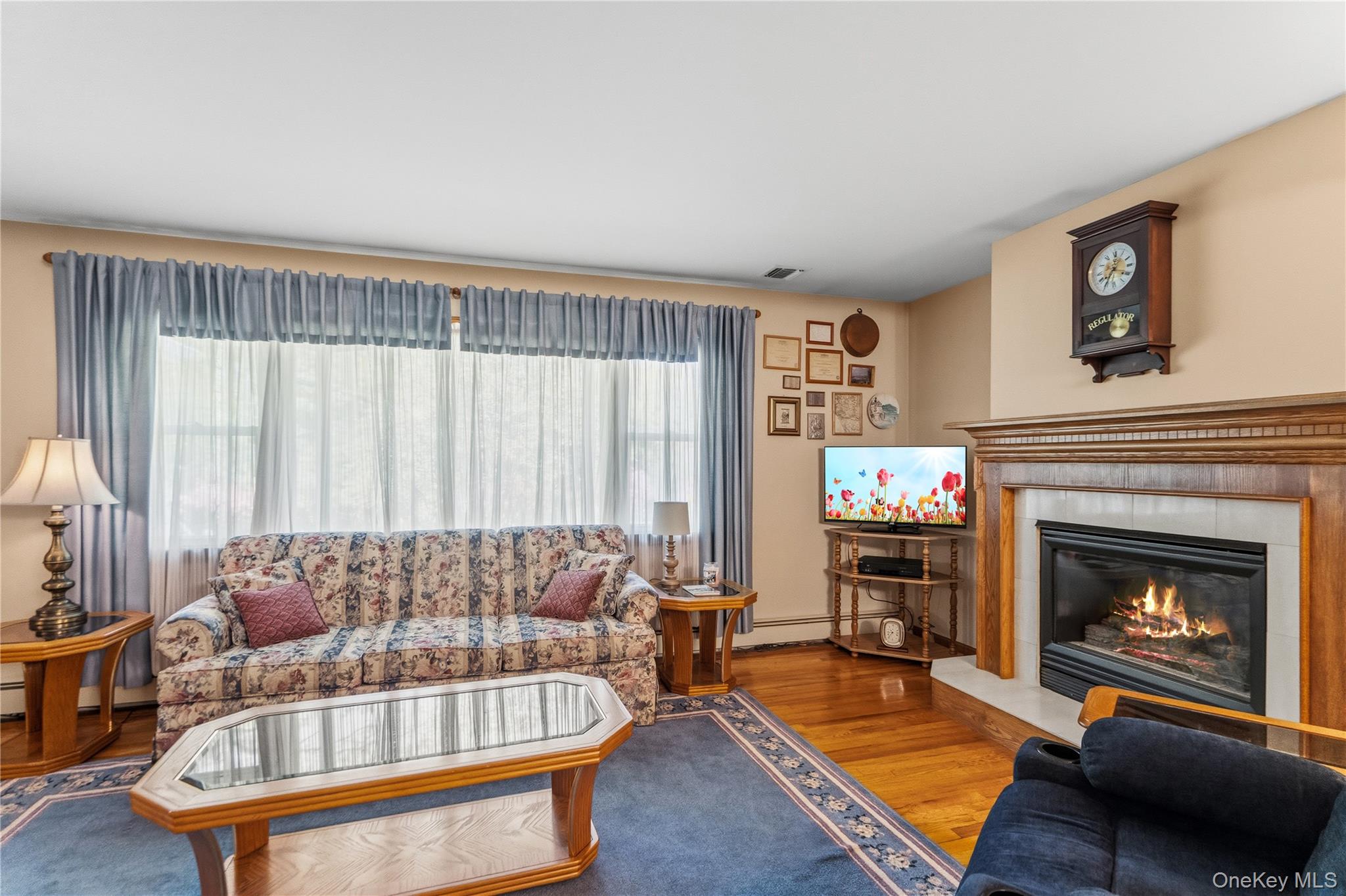 6 Canterbury Court Property Photo 11
