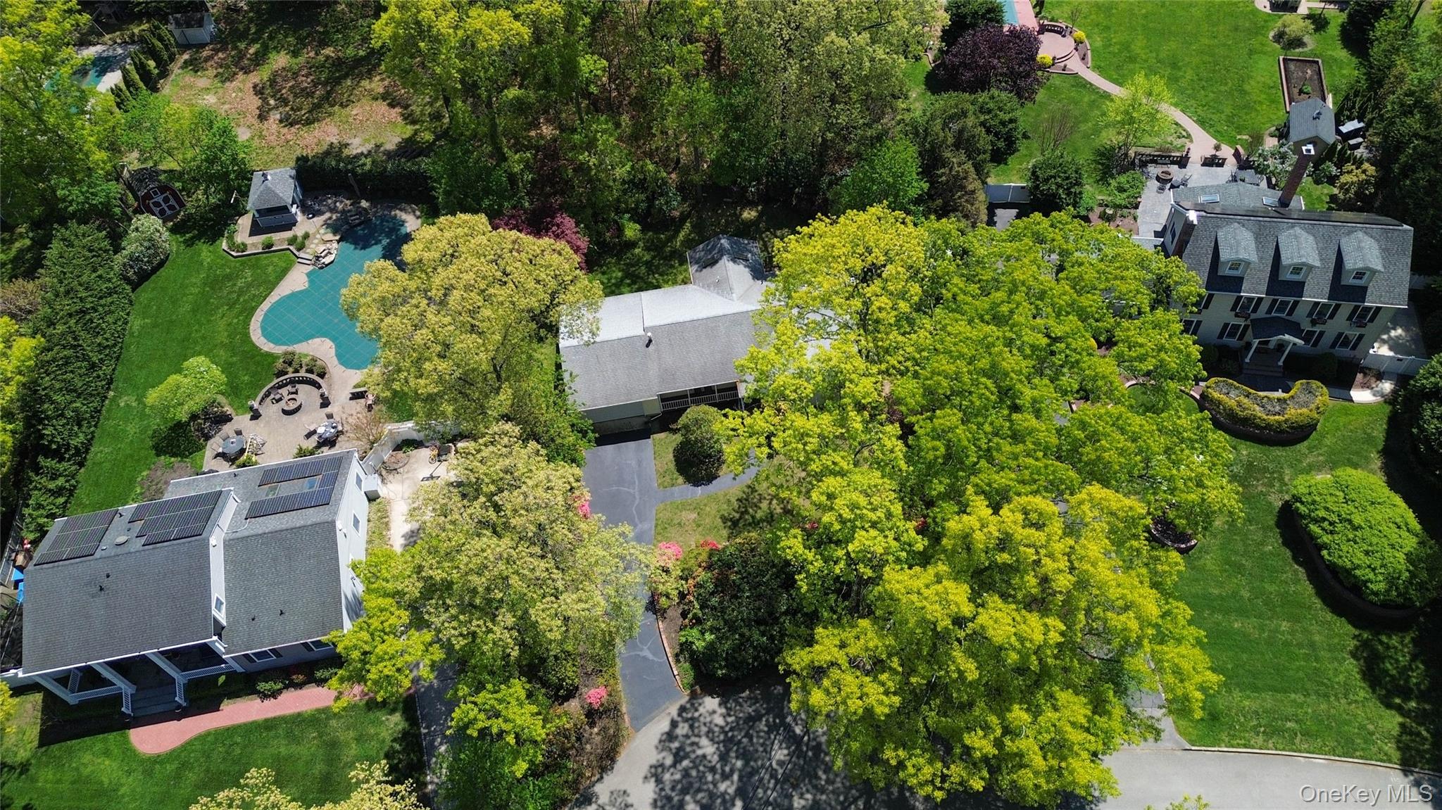 6 Canterbury Court Property Photo 35