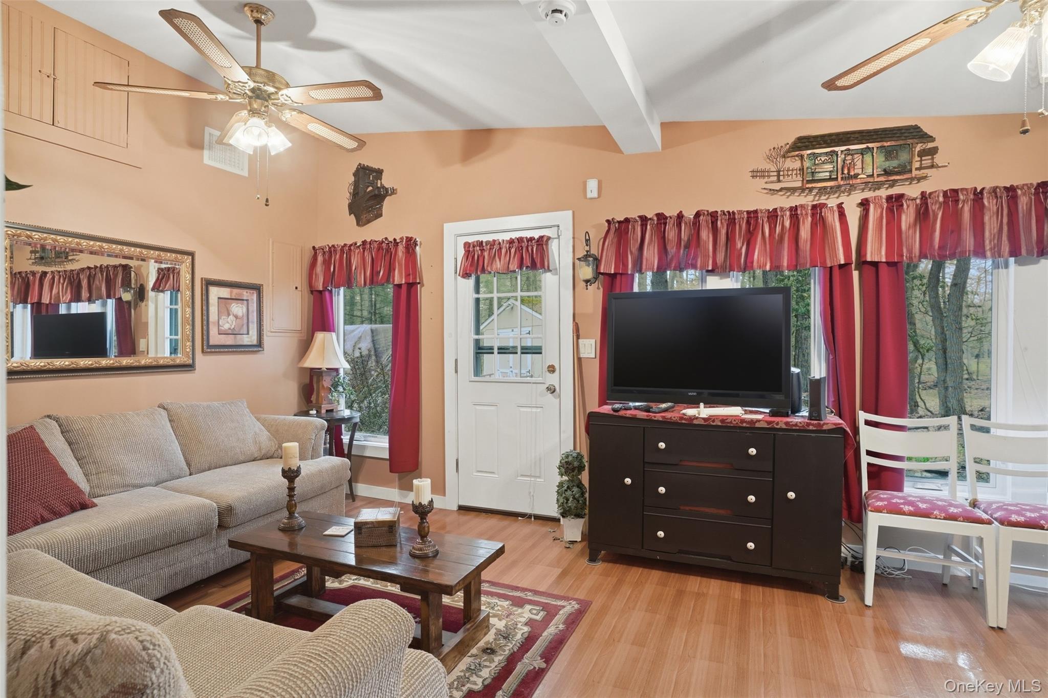 136 N Shore Drive Property Photo 10