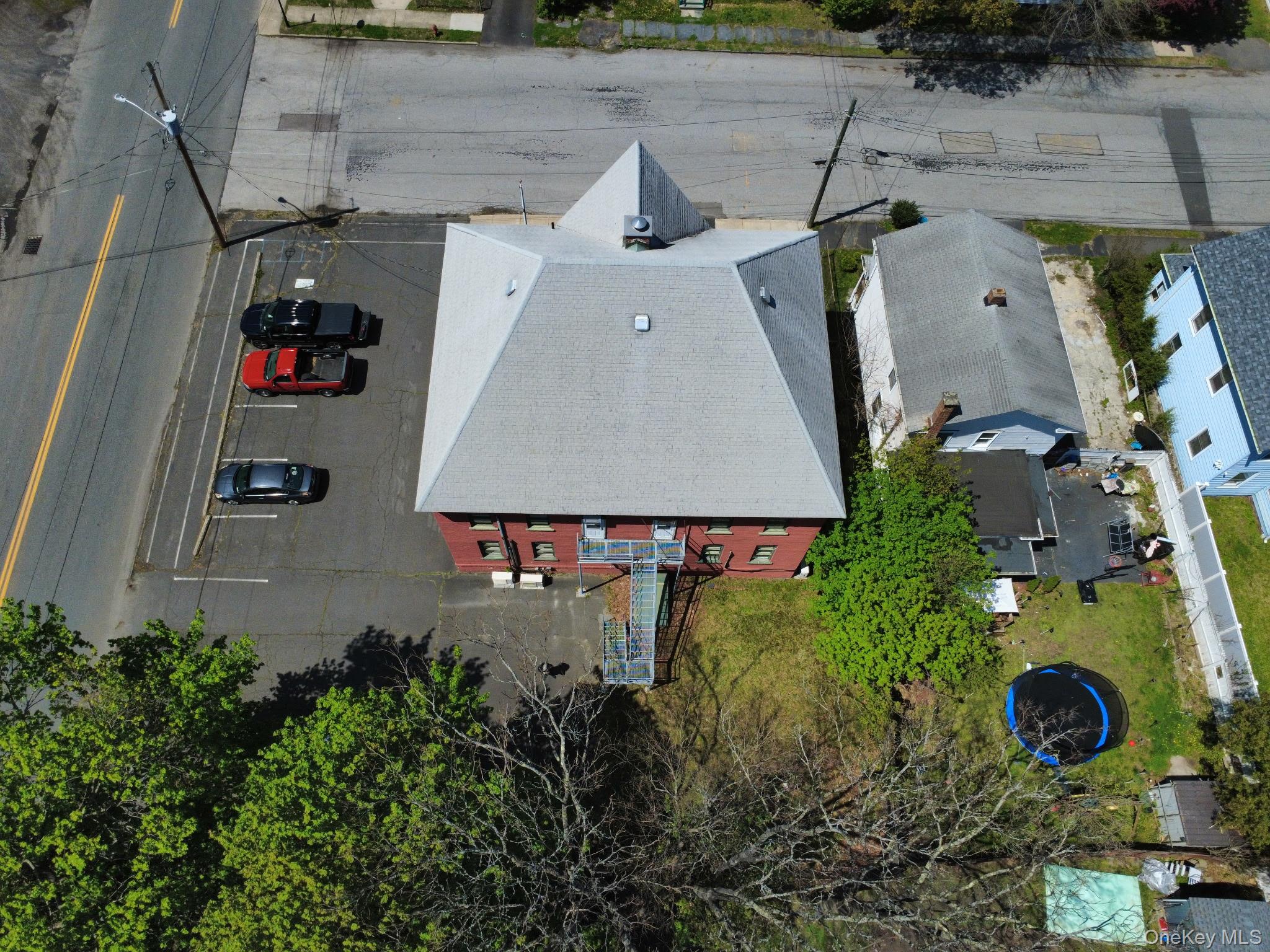 9 Thompson Street Property Photo 3