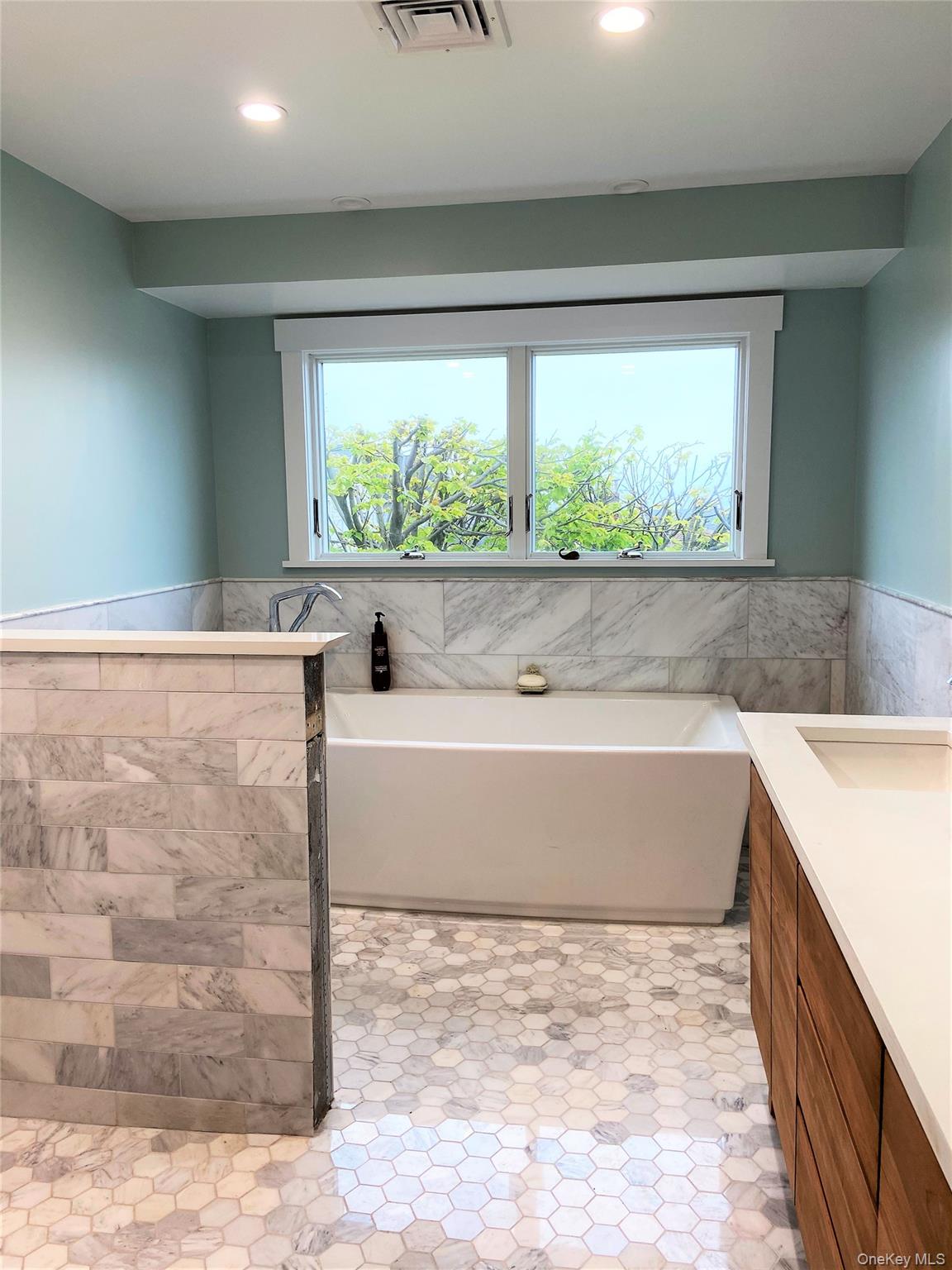 40 Trenton Avenue Property Photo 13