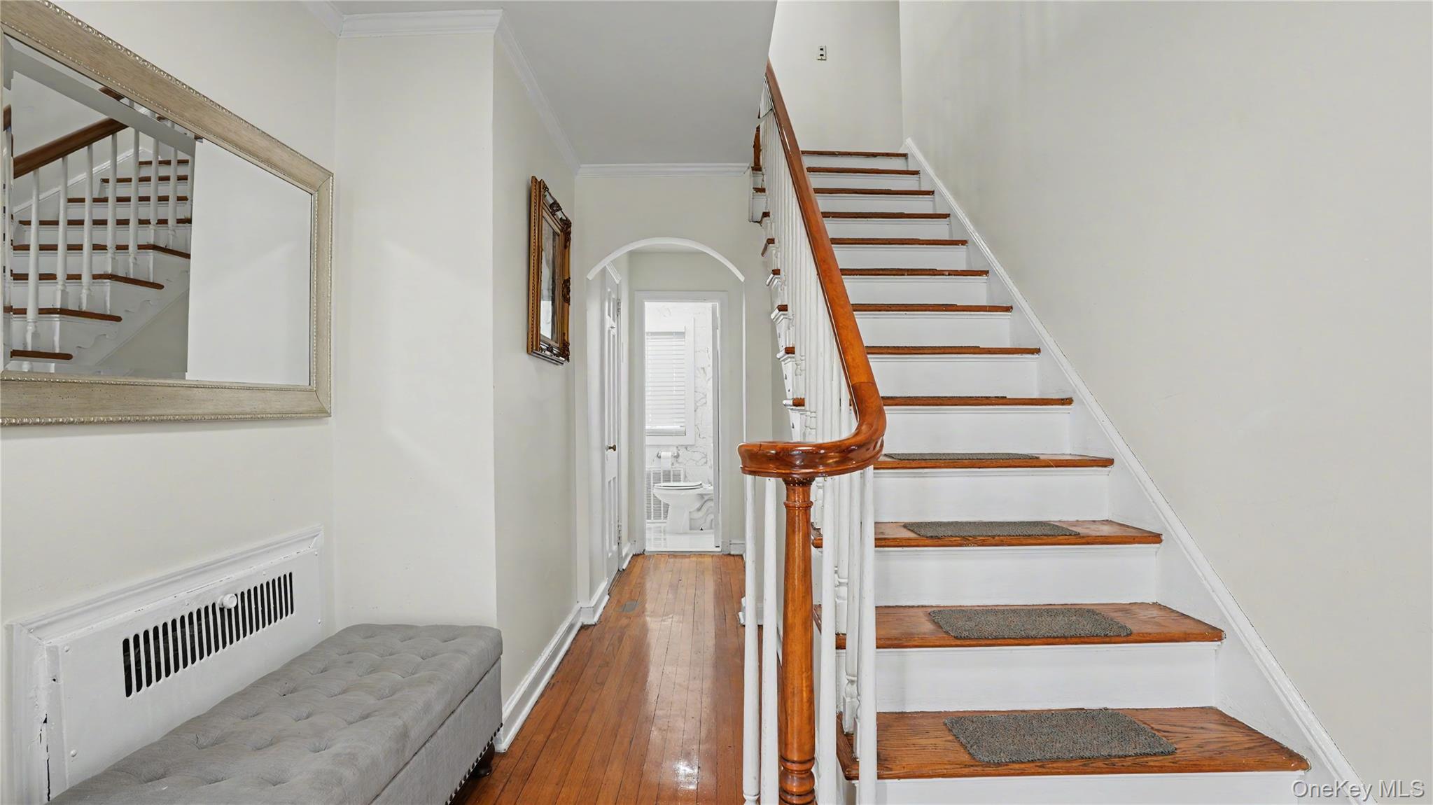 370 Summit Avenue Property Photo 3