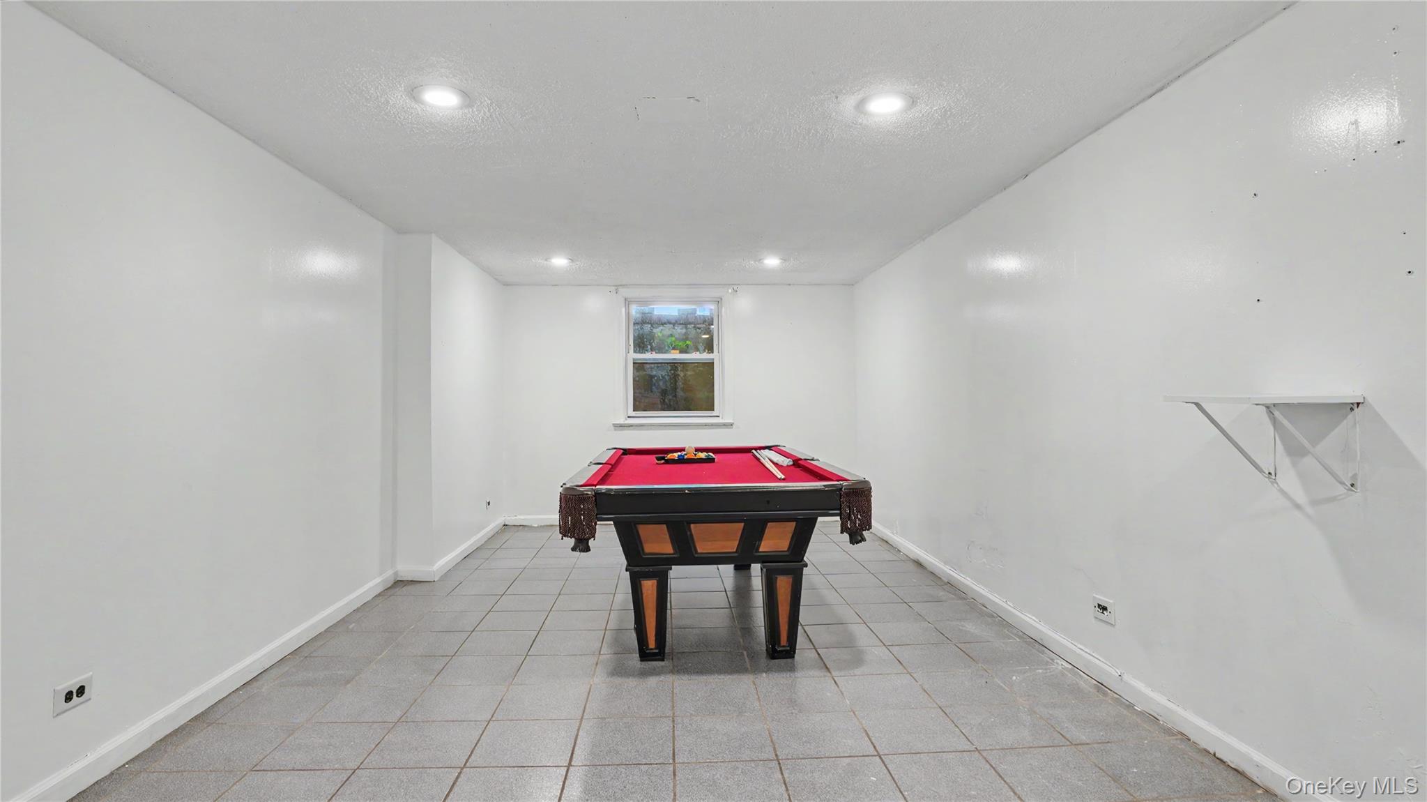 370 Summit Avenue Property Photo 23