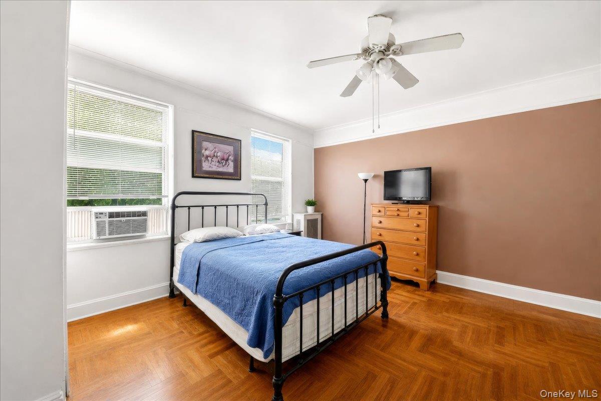 2041 Hobart Avenue Property Photo 11