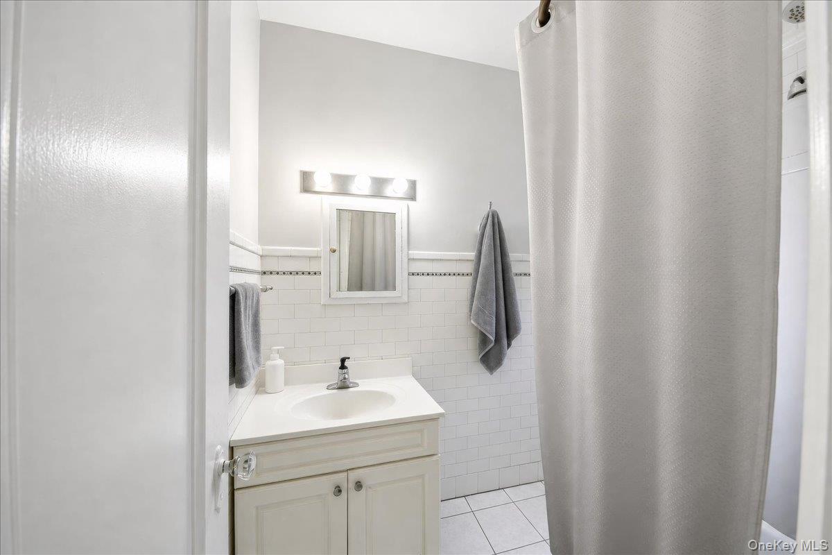 2041 Hobart Avenue Property Photo 14