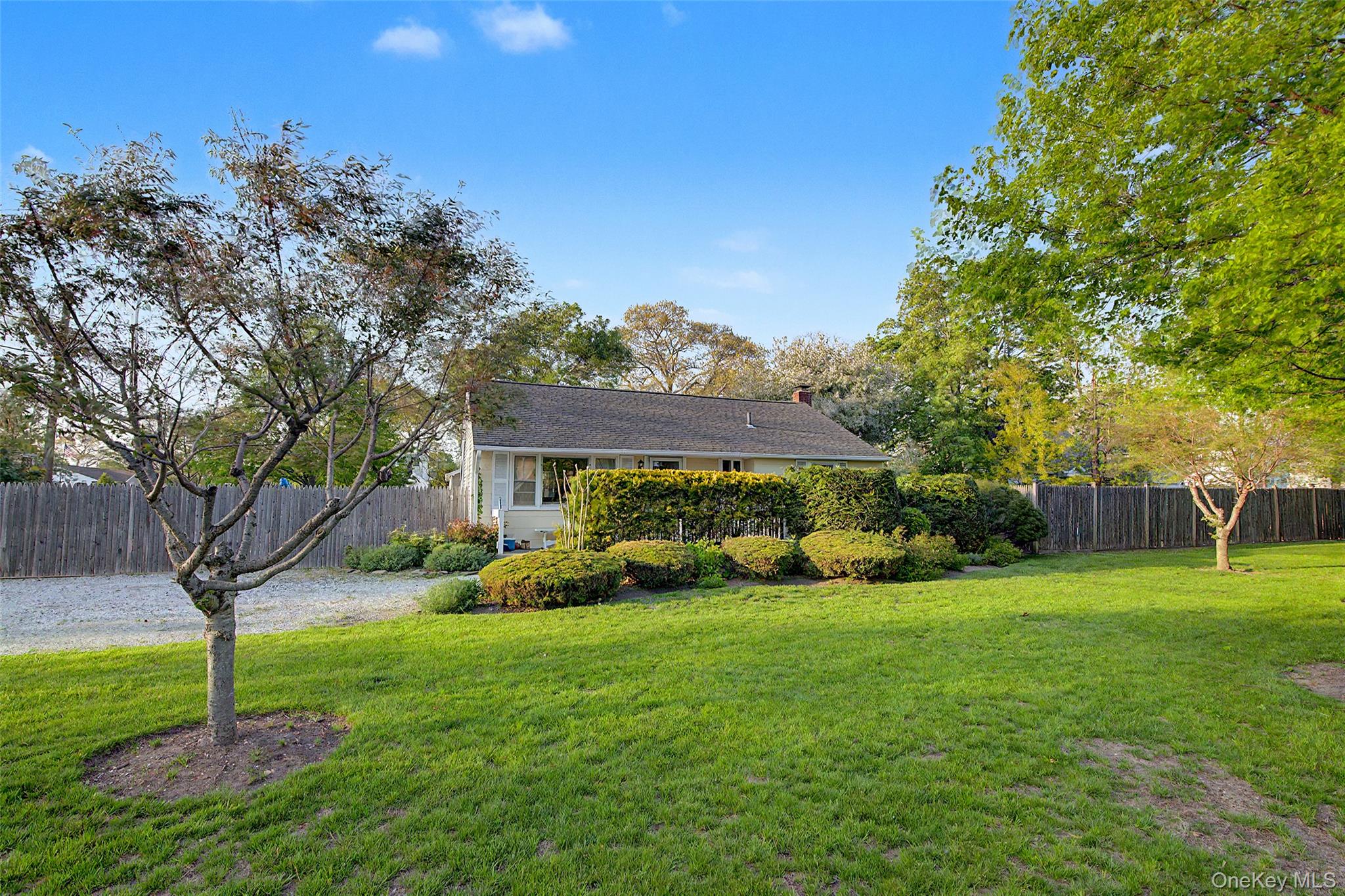 359 Moffitt Boulevard Property Photo 1