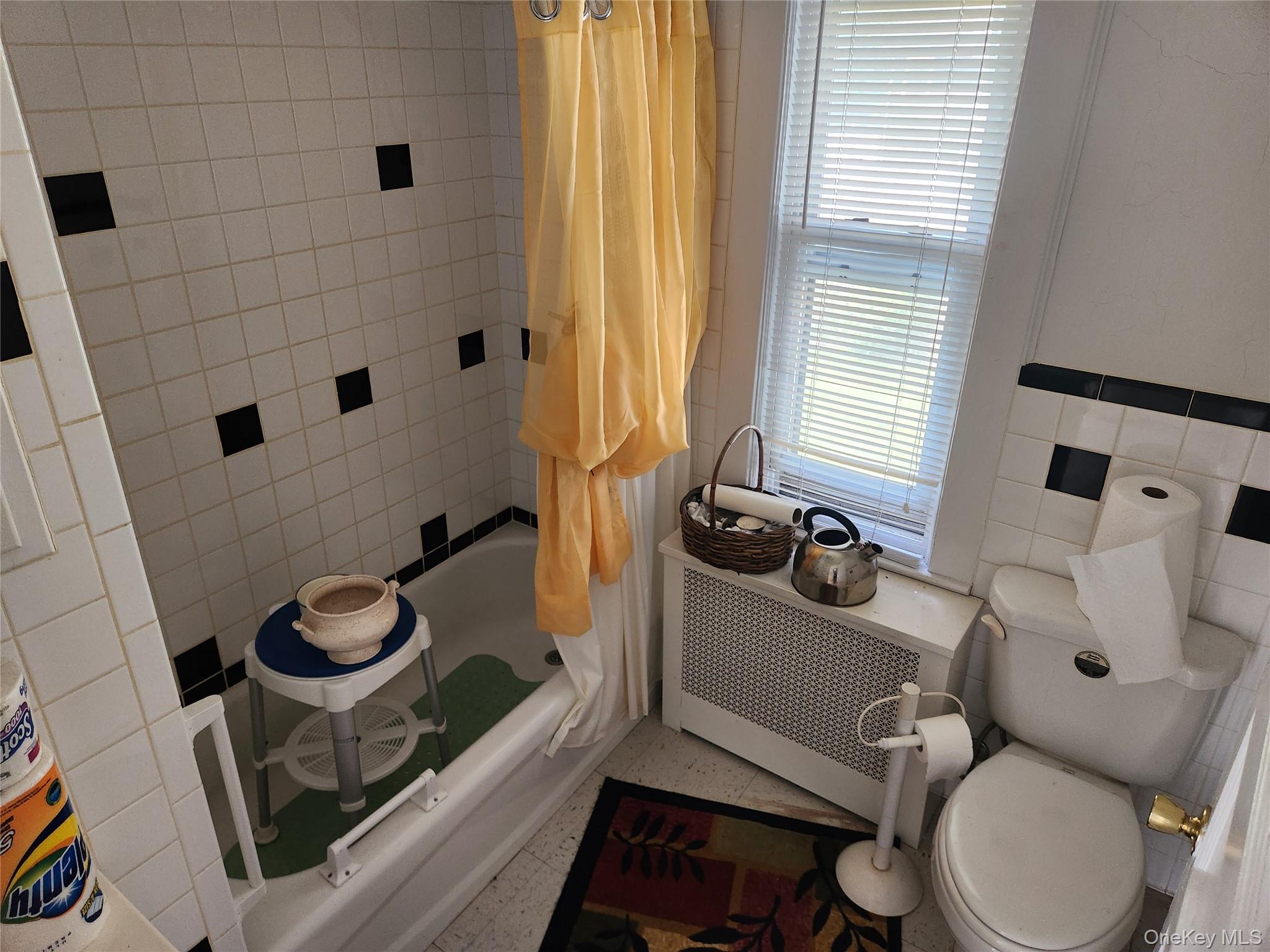 34 Oakland Street Property Photo 11