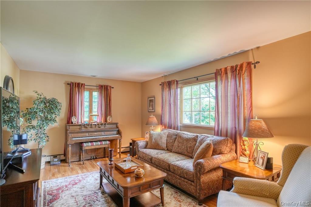 8 Roberts Drive Property Photo 4