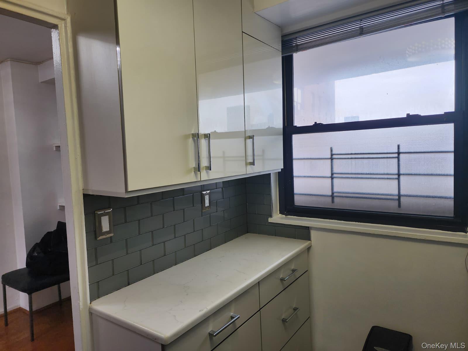 61-15 98th Street 15g Property Photo 16