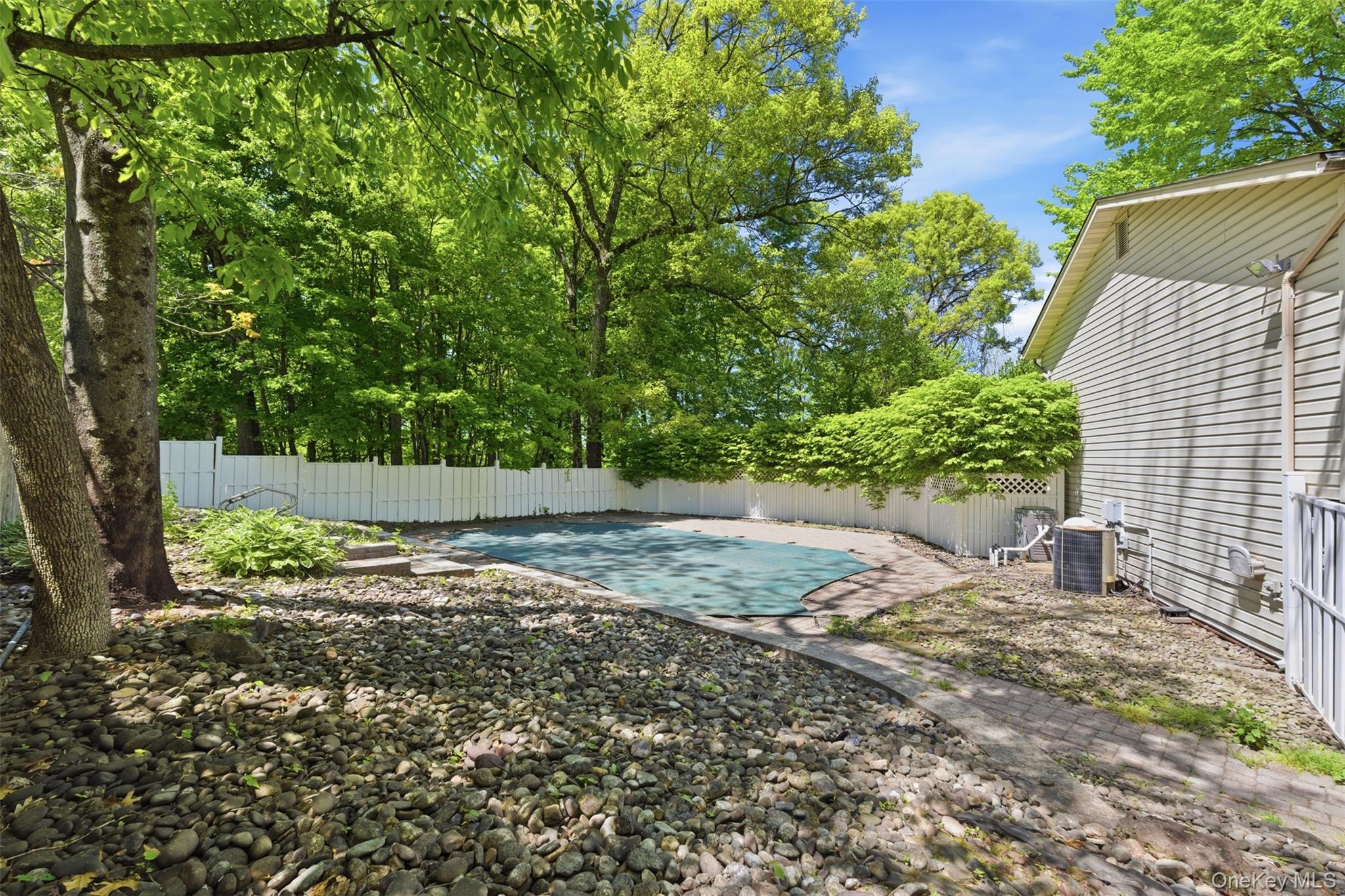 10 Sabin Drive Property Photo 38