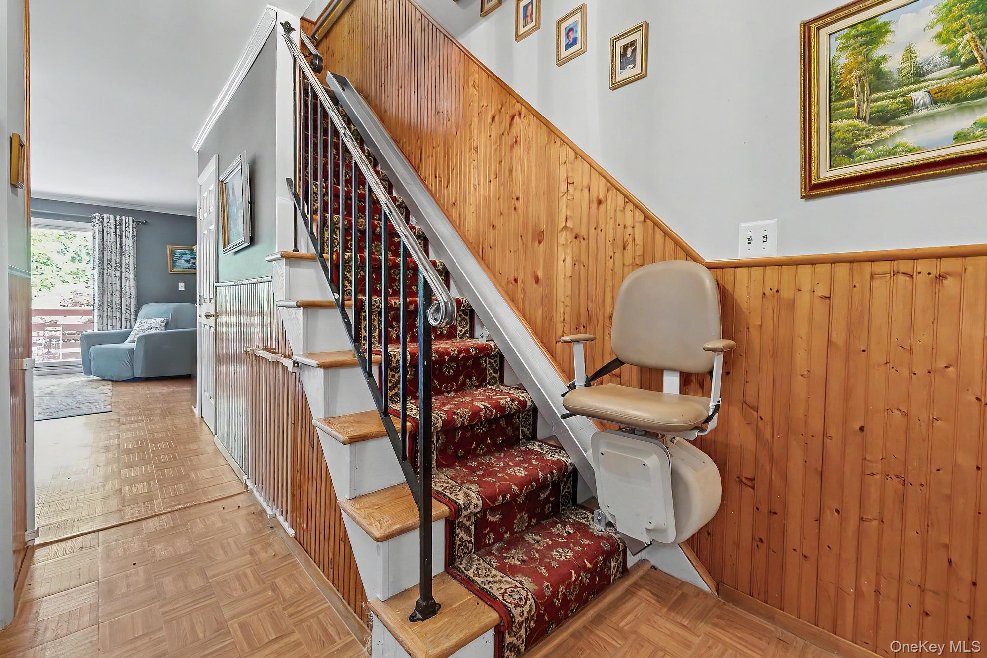 158 Rolling Way Property Photo 5