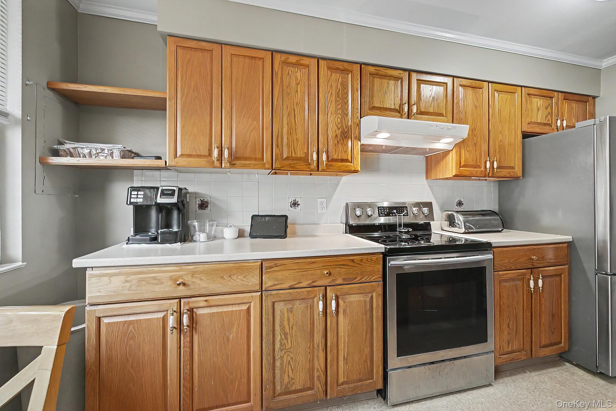 158 Rolling Way Property Photo 6