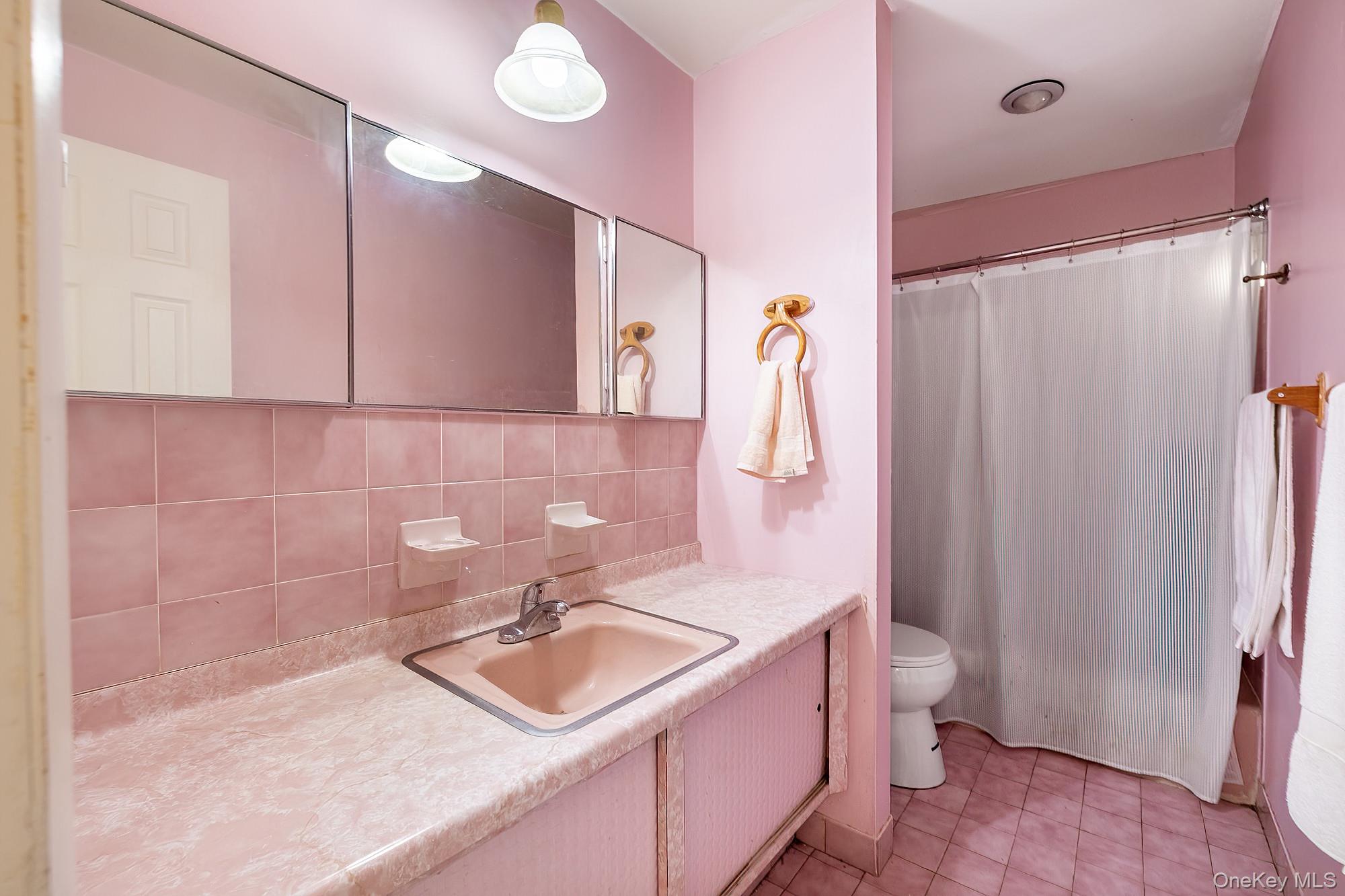 158 Rolling Way Property Photo 17