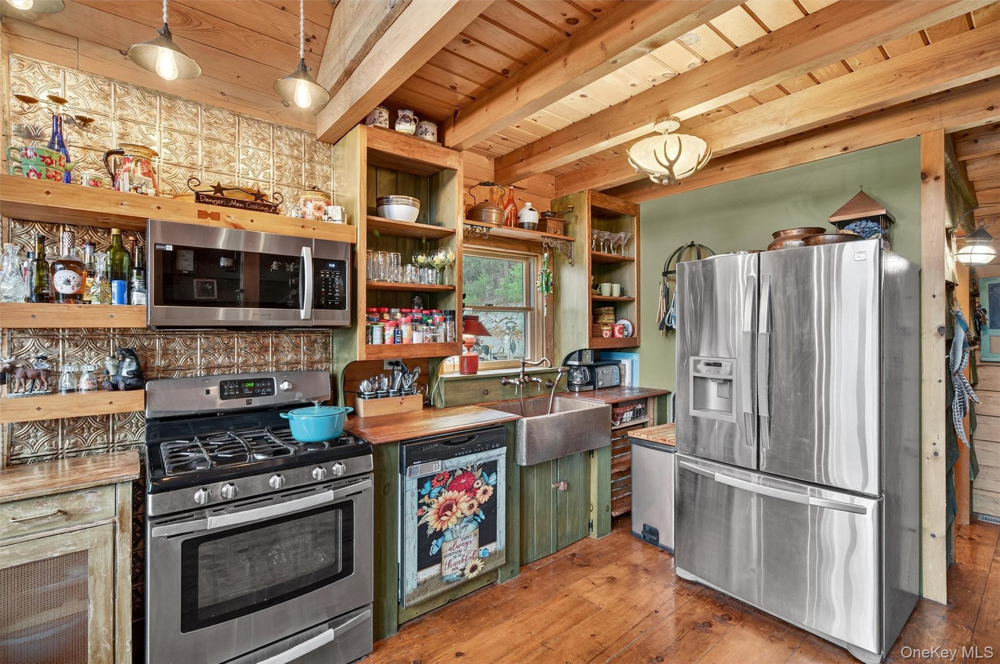 129 Hallock Road Property Photo 7