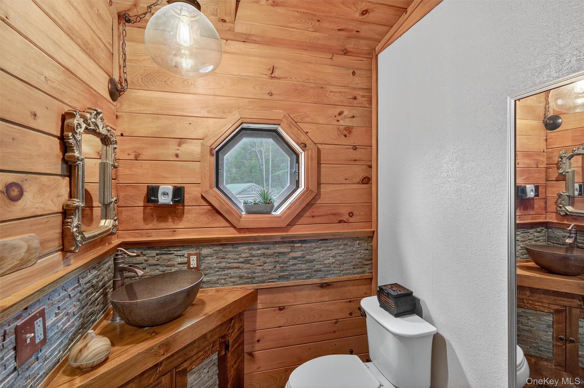 129 Hallock Road Property Photo 12