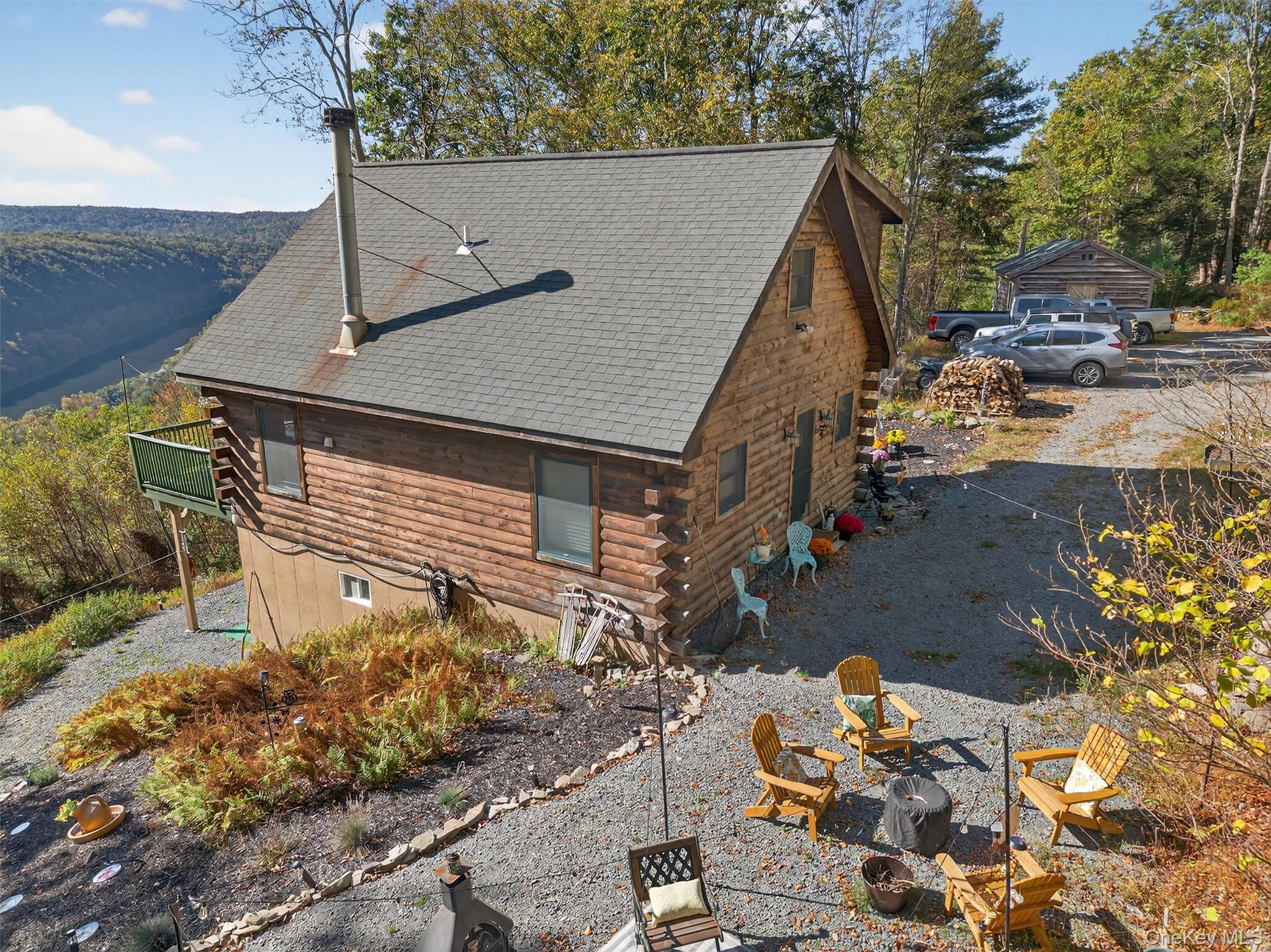 129 Hallock Road Property Photo 14