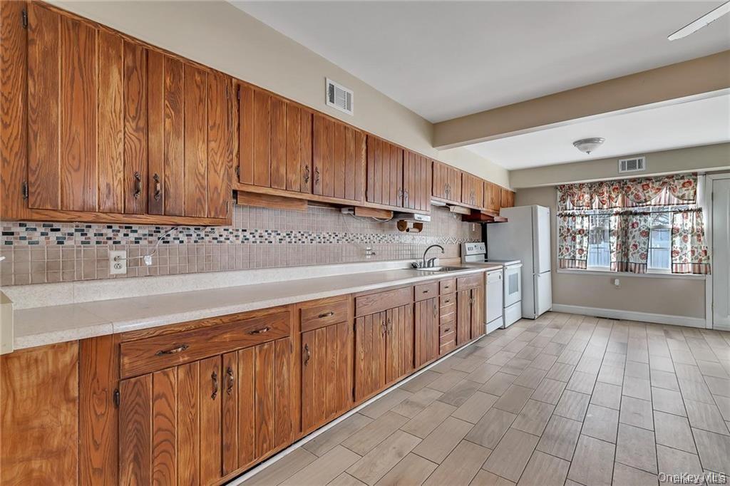 55 West Street Property Photo 12