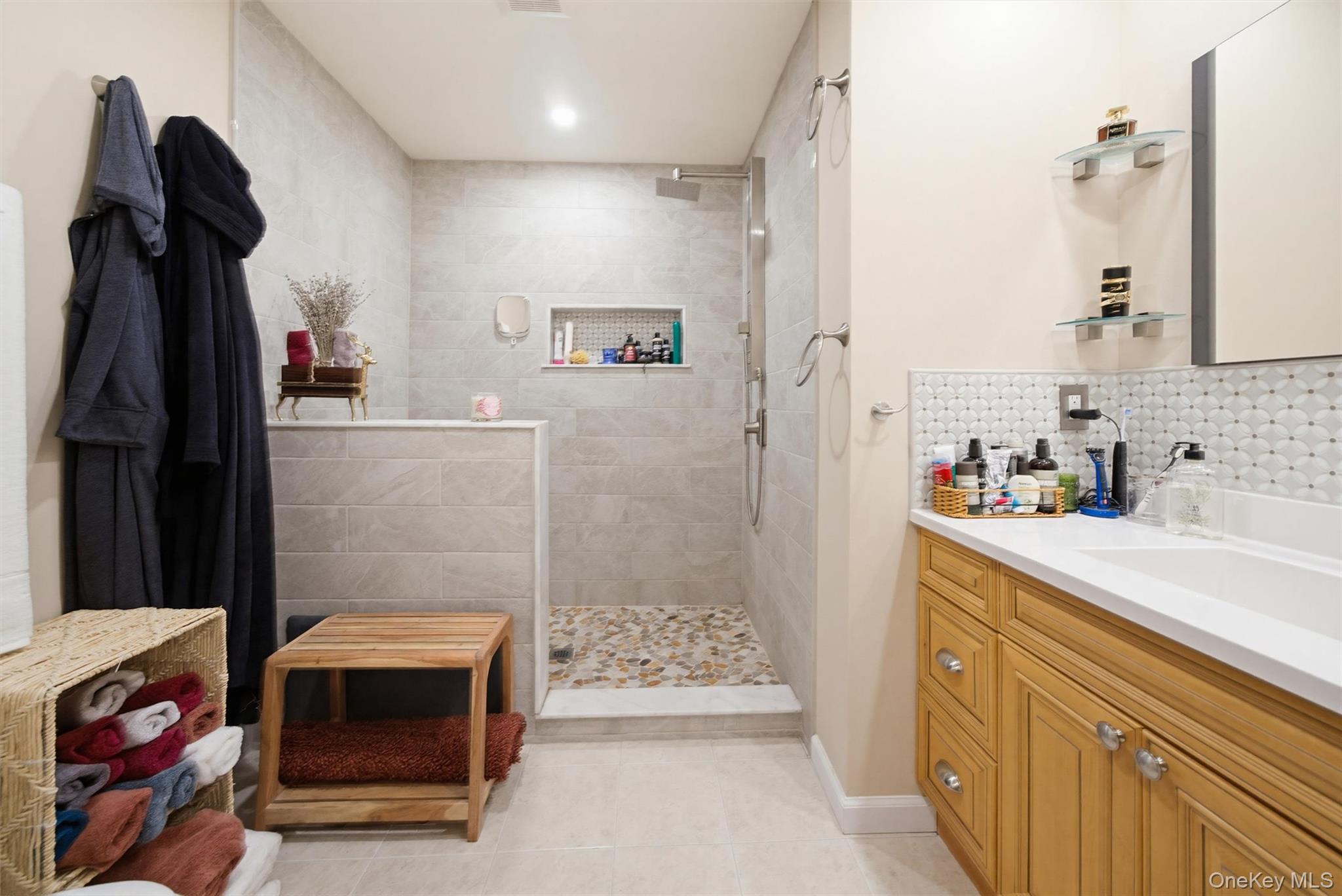 60 Long Lane Property Photo 17