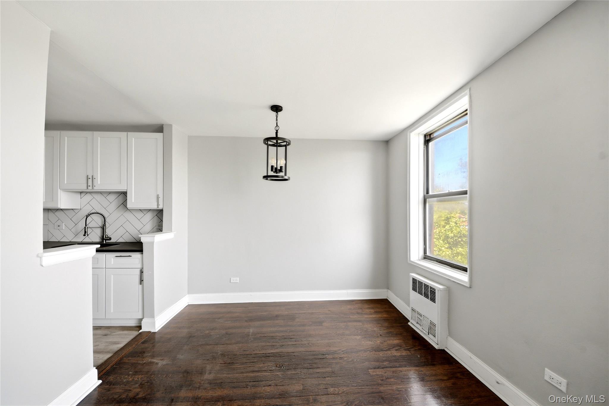 3531 Bronxwood 5f Property Photo 6