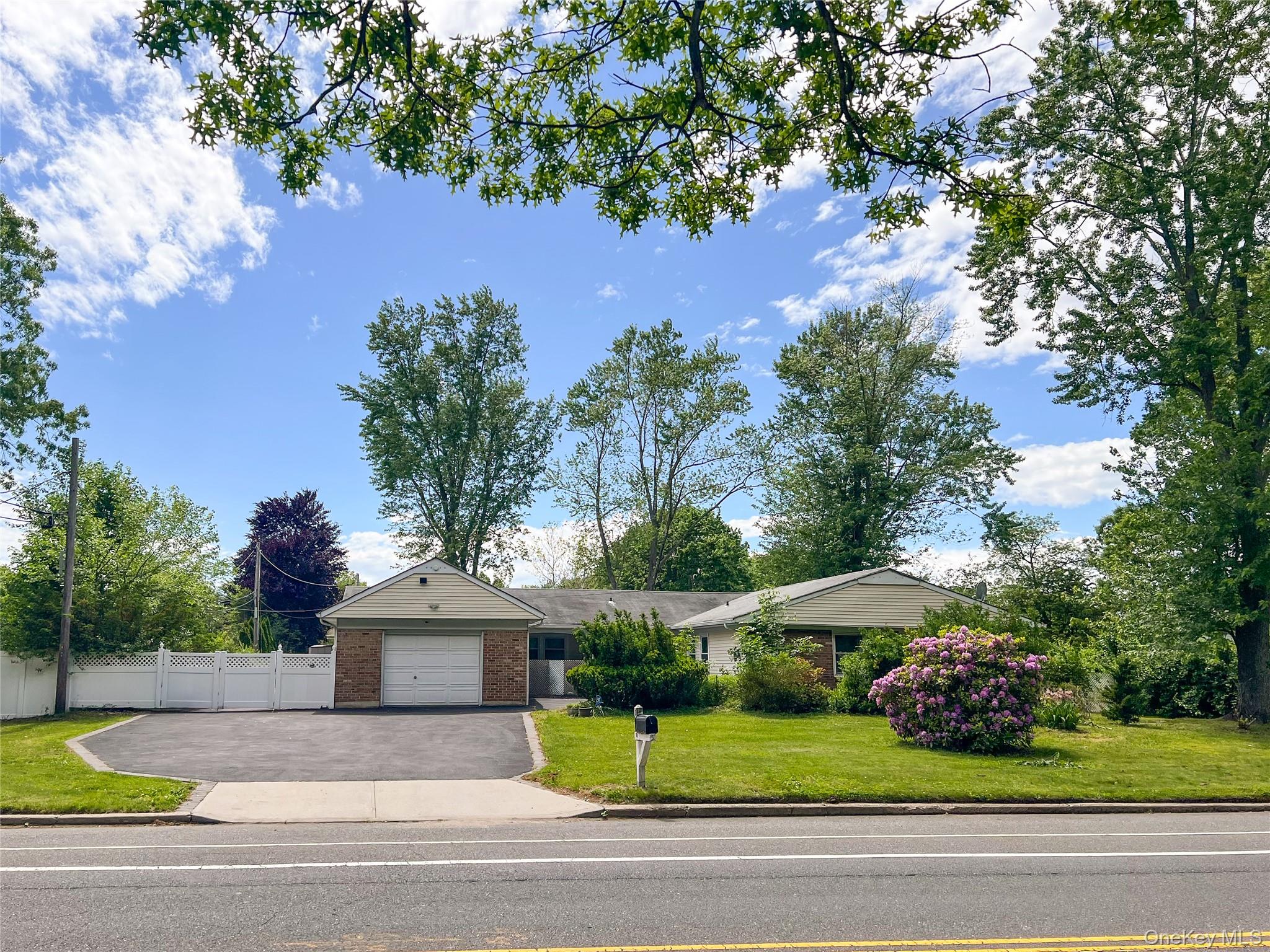 1400 Stony Brook Road Property Photo 2